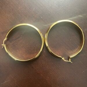 Elegant Gold Hoop Earrings